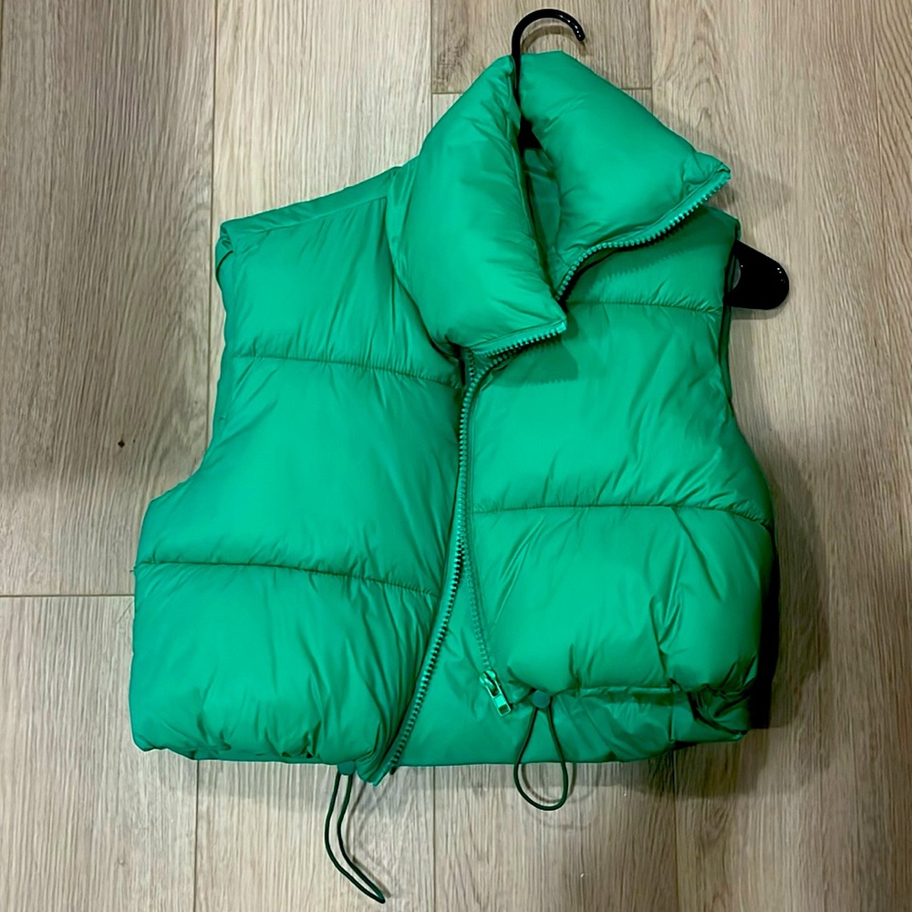 Green Amazon Puffer Cropped Vest